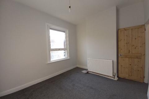 2 bedroom terraced house to rent, Henry Street, Middlesbrough TS3