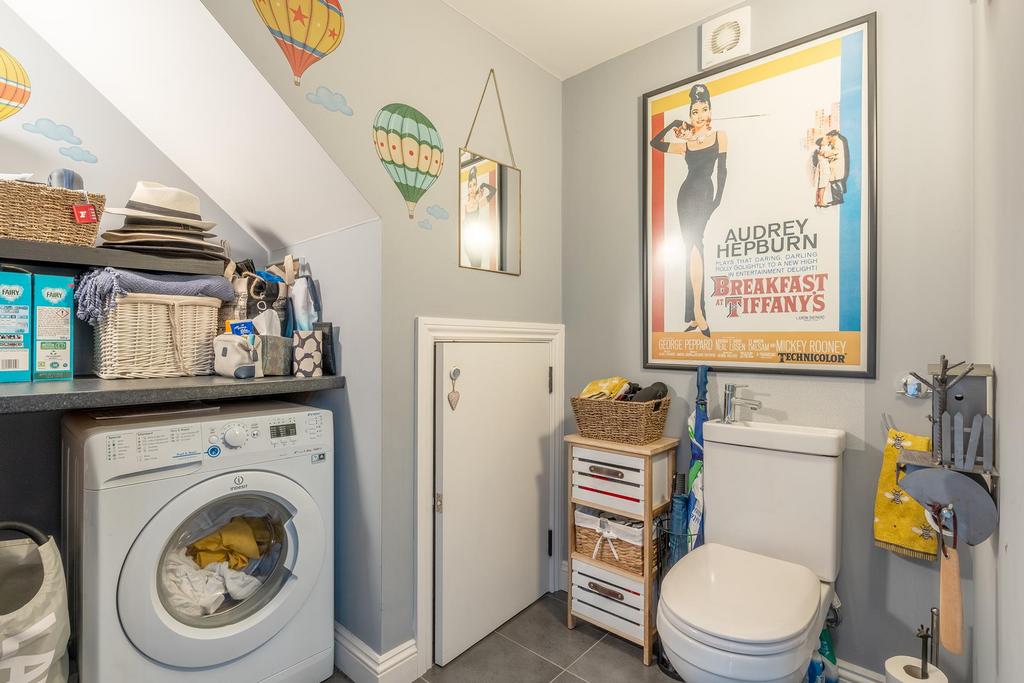 Utility cupboard