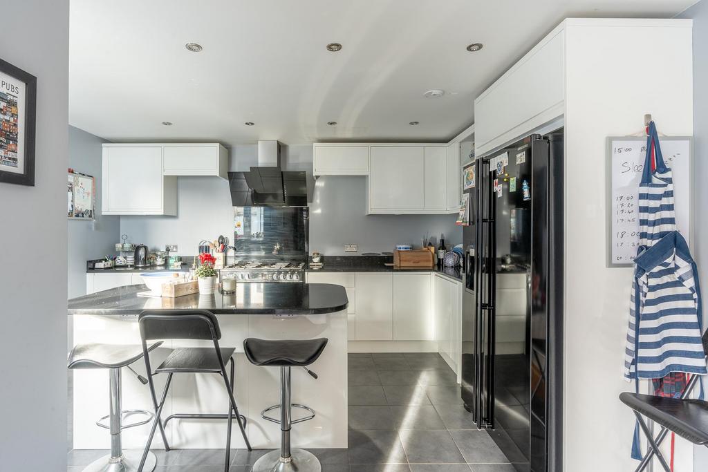 Kitchen ()