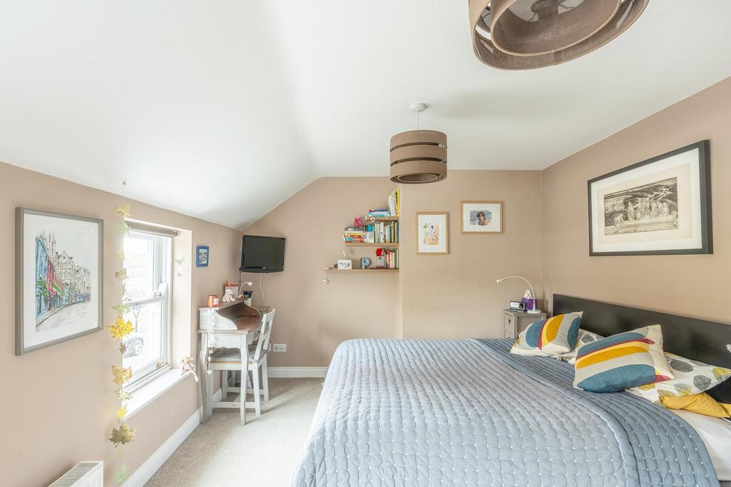 Master bedroom ()