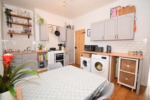 8 Riviera Terrace, Exminster, Exeter, EX6 8DS