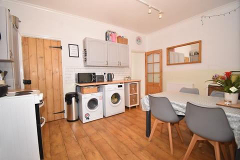8 Riviera Terrace, Exminster, Exeter, EX6 8DS