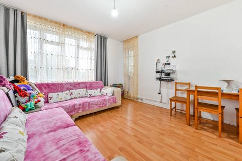 2 bedroom flat for sale, Matthias Road, Stoke Newington, London, N16