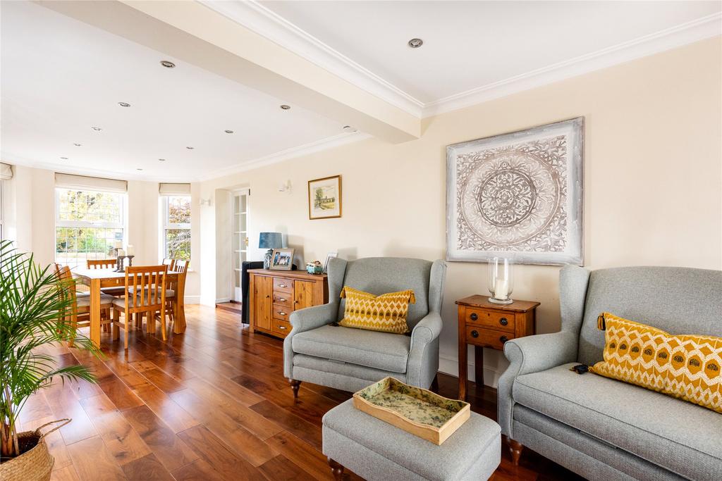 Dining Room/Snug