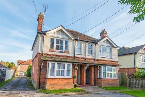 1 bedroom apartment for sale, Beaconsfield Road, Farnham Common SL2