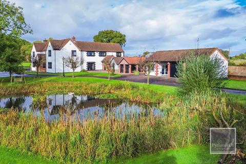 5 bedroom detached house for sale, Grub Street, Norwich NR15