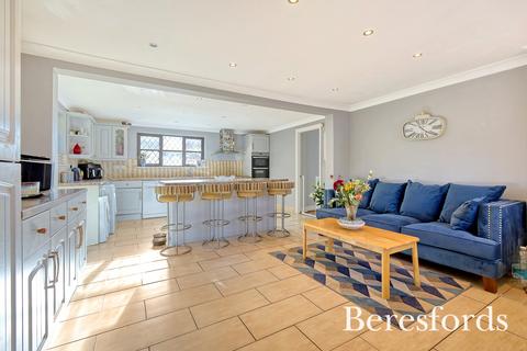 20 Fox Hatch, Kelvedon Hatch, Brentwood, CM15 0AR