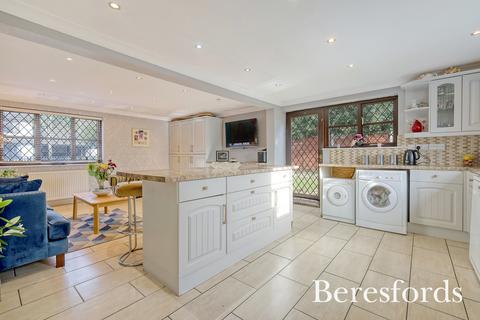 20 Fox Hatch, Kelvedon Hatch, Brentwood, CM15 0AR