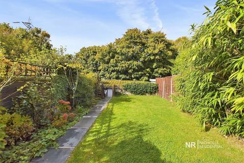 82 Ashby Avenue, Chessington, KT9 2BU