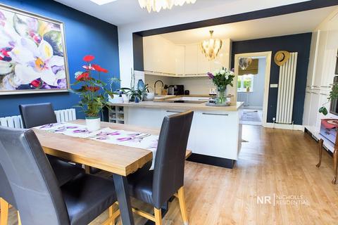 82 Ashby Avenue, Chessington, KT9 2BU