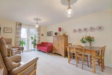 1 bedroom apartment for sale, Rogerson Court, Scaife Garth, Pocklington, Yorkshire, YO42 2SJ