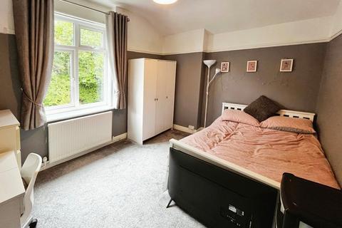 8 Chretien Road, Manchester, M22 4FS