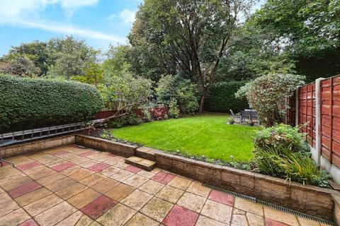 8 Chretien Road, Manchester, M22 4FS