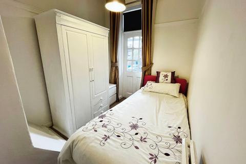 8 Chretien Road, Manchester, M22 4FS