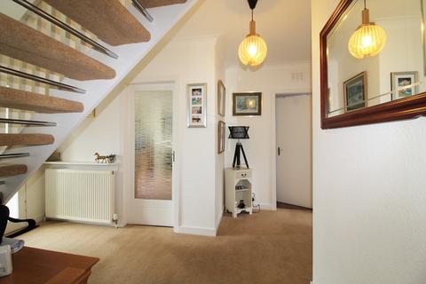 9 Carleton Gardens, Prestwick, KA9 2HP
