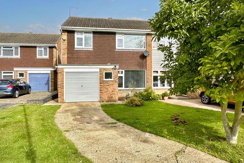 2 Copperfield, Billericay, CM11 2SB