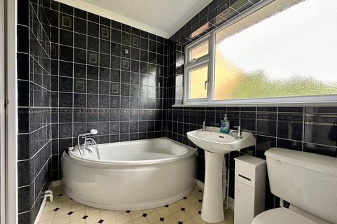 2 Copperfield, Billericay, CM11 2SB