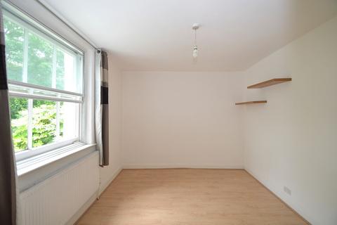 1 bedroom flat to rent, Cintra Park, Crystal Palace SE19