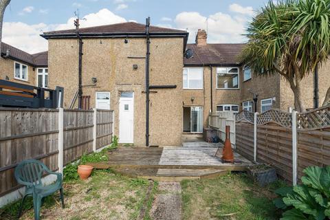 1 bedroom maisonette for sale, Staines-upon-Thames,  Surrey,  TW18