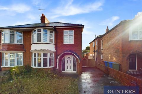 3 bedroom semi-detached house for sale, Cardigan Road, Bridlington