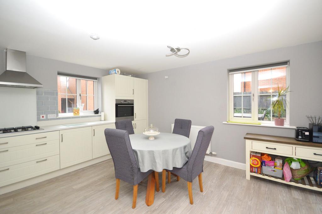 Kitchen/dining area