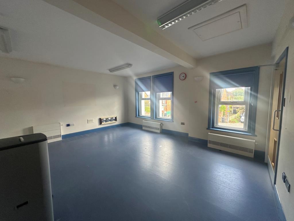 L shaped first floor room alternative view
