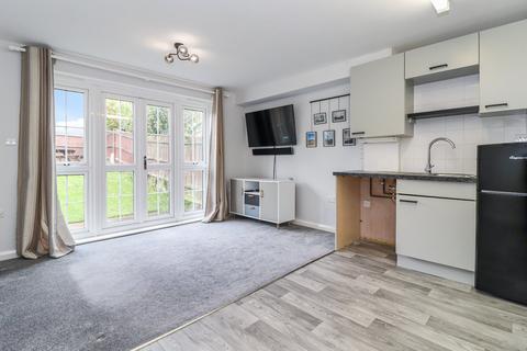 1 bedroom apartment for sale, Groves Way, Chesham, Buckinghamshire, HP5