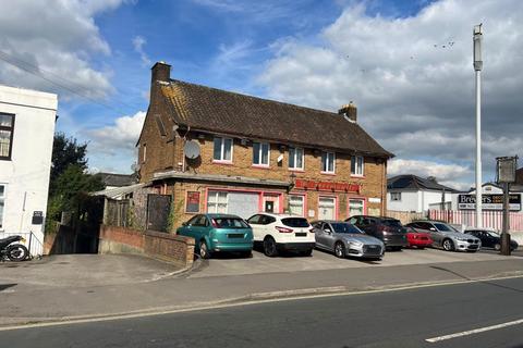 Hotel for sale, Freemantle Hotel, 27 Paynes Road, Southampton