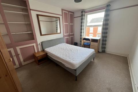 61 Blackboy Road, Exeter, EX4 6TB