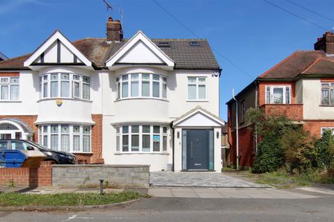 5 bedroom house to rent, Riversfield Road, Enfield