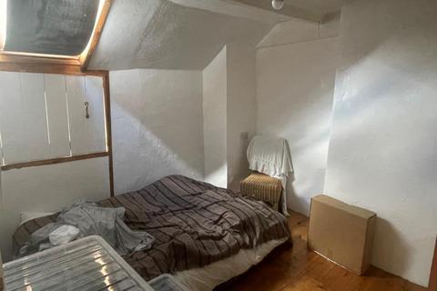 27 Causewayhead, Penzance, TR18 2SP