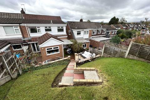 4 bedroom semi-detached house for sale, Lynmouth Close, Oldham OL9