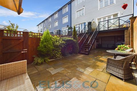 Crabapple Road, Tonbridge, Kent, TN9