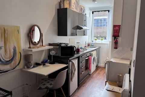 Studio for sale, Flat 27, 42 Arundel Street, Portsmouth