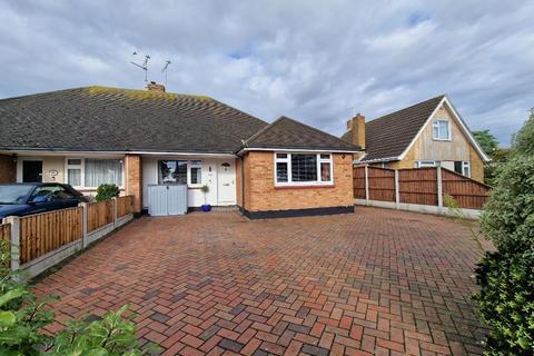 2 bedroom detached house for sale, Maplin Way, Thorpe Bay, Essex, SS1 3NE