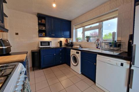 191 Maplin Way, Thorpe Bay, Southend-on-sea, SS1 3NE