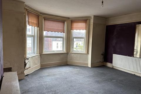 2 bedroom maisonette for sale, Flat 2, 18 Bedford Grove, Eastbourne, East Sussex