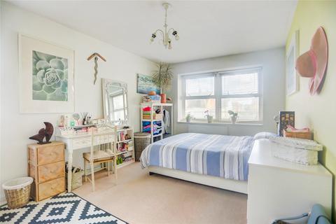 3 bedroom flat for sale, Channings, 215 Kingsway, Hove, BN3