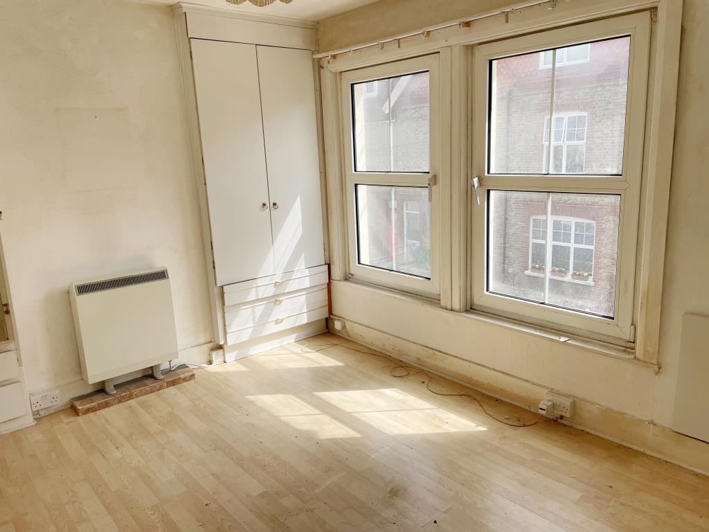 Front bedroom overlooking road