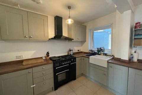 2 bedroom terraced house to rent, Greenways, Sittingbourne