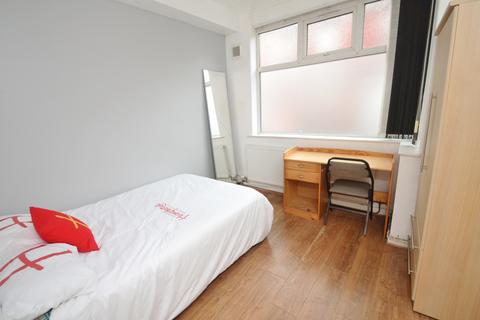 5 bedroom terraced house to rent, Brailsford Road, Manchester M14
