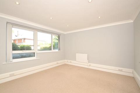 1 bedroom apartment for sale, Pine Grove, Weybridge, KT13