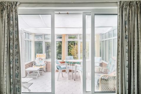 19 Barton Way, Bracklesham Bay, Chichester, PO20 8JD