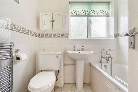 19 Barton Way, Bracklesham Bay, Chichester, PO20 8JD