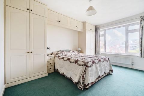 19 Barton Way, Bracklesham Bay, Chichester, PO20 8JD