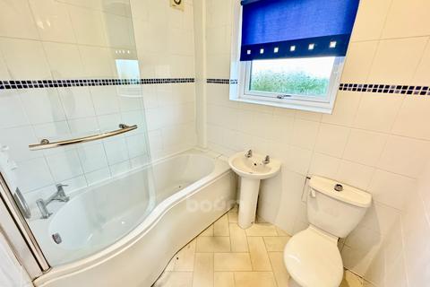 17 Langside Place, Kilbirnie, KA25 6AG