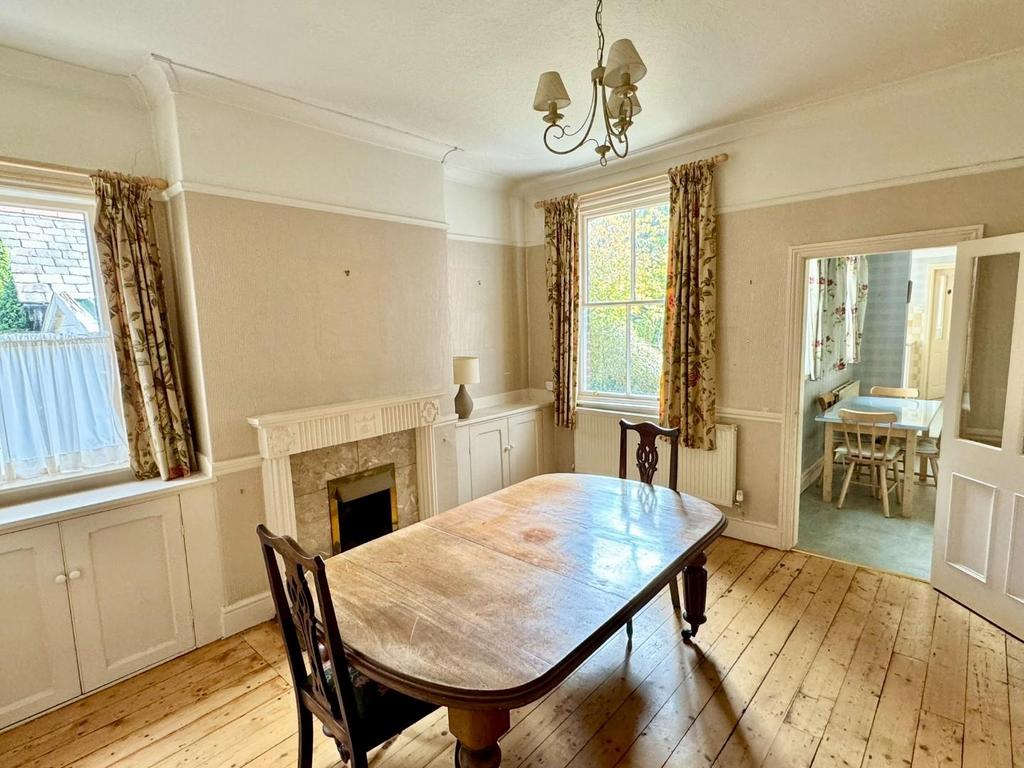 Hawthorn Grove, Wilmslow 3 bed semidetached house for sale £675,000