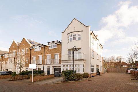 4 bedroom townhouse to rent, Emerald Square, London