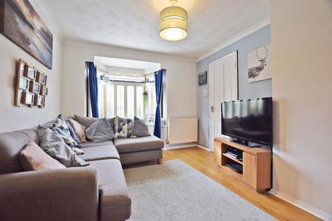 3 bedroom semi-detached house for sale, High Elms, Rainham