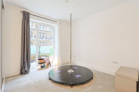 2 bedroom apartment for sale, Lismore Boulevard, Colindale Gardens, Colindale, NW9